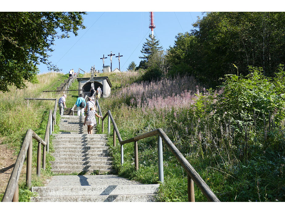 Sankt Crescentius on Tour in Ostheim und auf dem Kreuzberg (Foto: Karl-Franz Thiede)